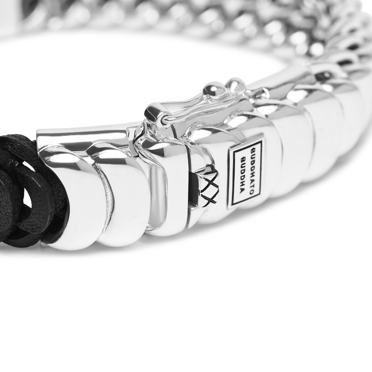 lars_mix_silver_leather_bracelet_black_detail